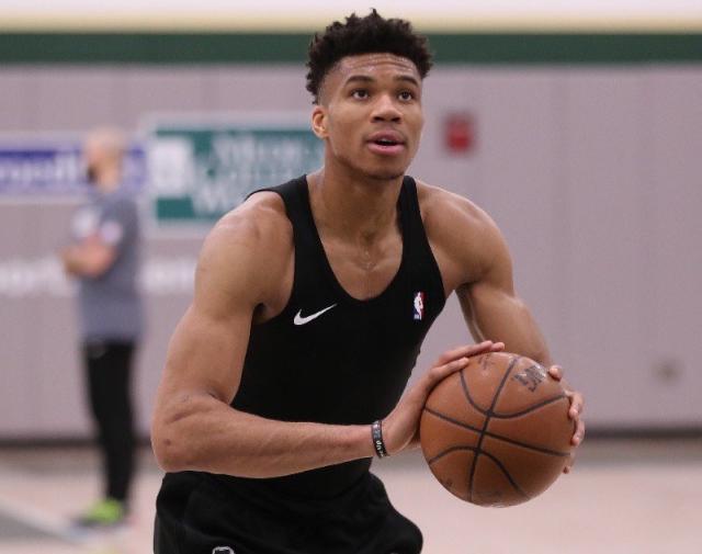 强强对话踢成决赛级别